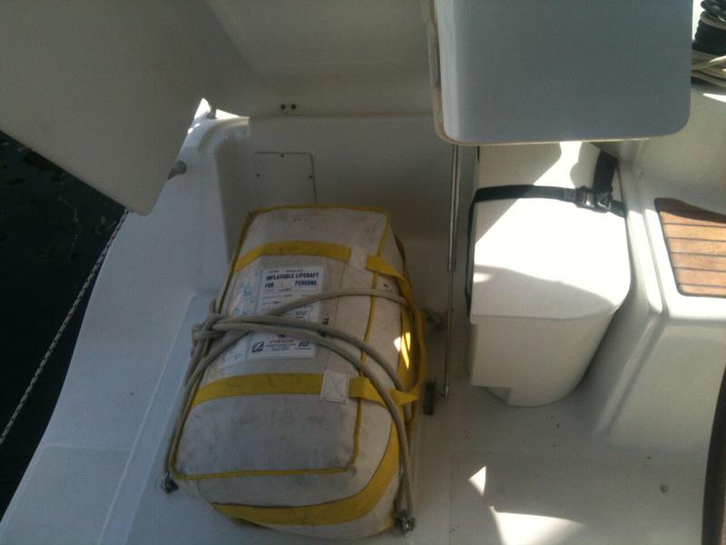 Book yachts online - sailboat - Oceanis 31 - TRIZONIA  - rent