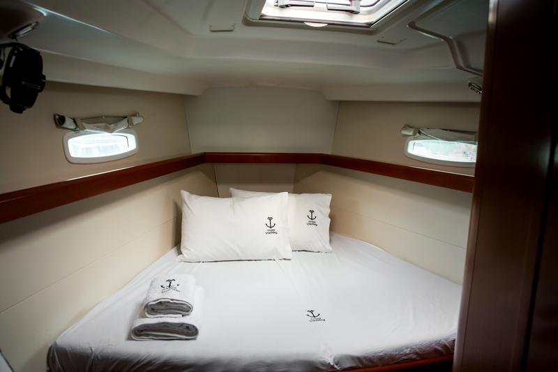 Book yachts online - sailboat - Oceanis 43 - TIAMO  - rent