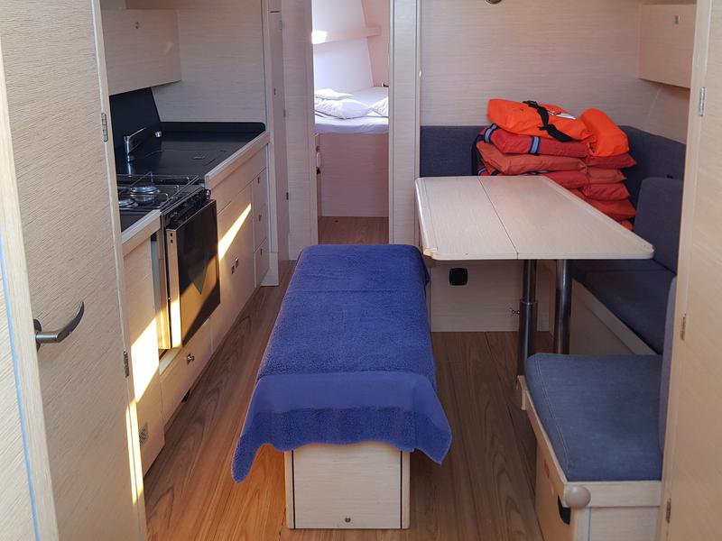 Book yachts online - sailboat - Cobra 41 - Strizh - rent