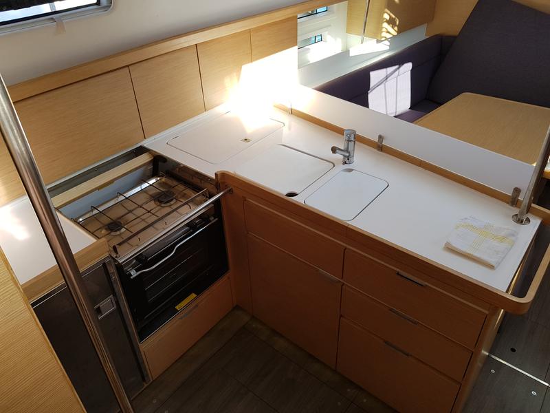 Book yachts online - sailboat - Elan Impression 45 - Filin - rent