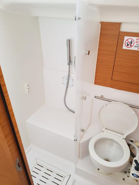 Book yachts online - sailboat - Elan Impression 45 - Lasta - rent
