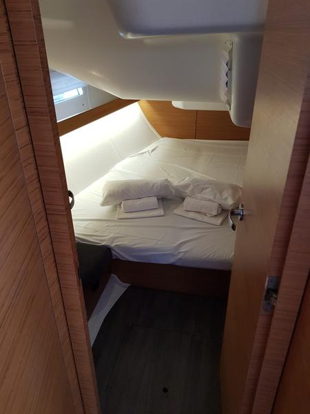 Book yachts online - sailboat - Elan Impression 45 - Lasta - rent