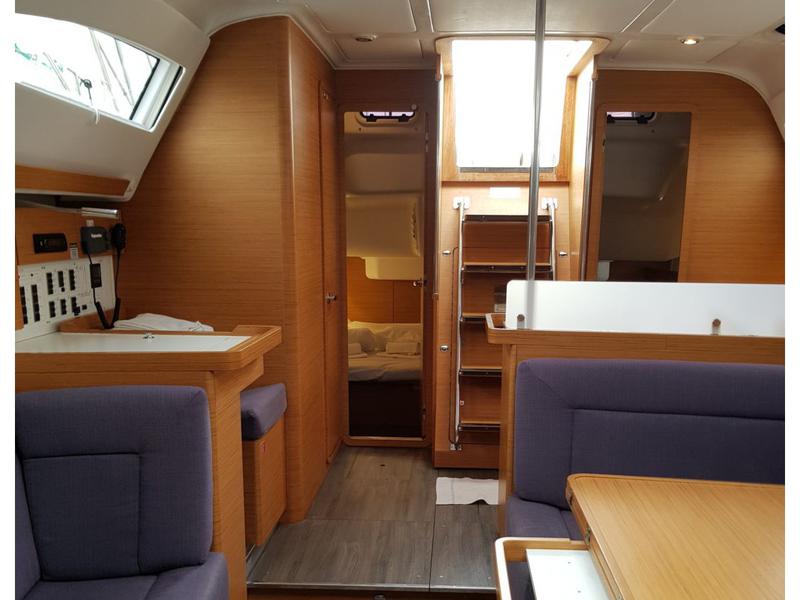 Book yachts online - sailboat - Elan Impression 45 - Lasta - rent