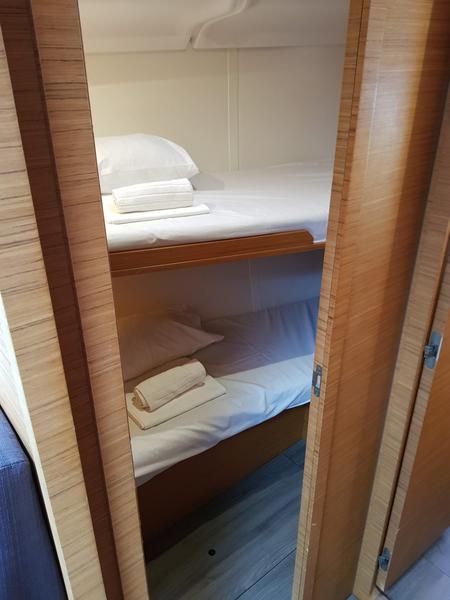 Book yachts online - sailboat - Elan Impression 45 - Lasta - rent