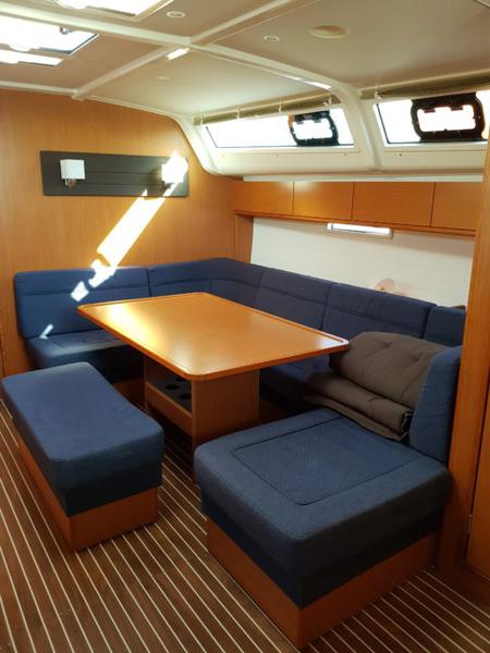 Book yachts online - sailboat - Bavaria Cruiser 51 - Ivolga - rent