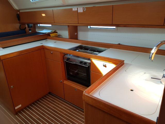 Book yachts online - sailboat - Bavaria Cruiser 51 - Ivolga - rent