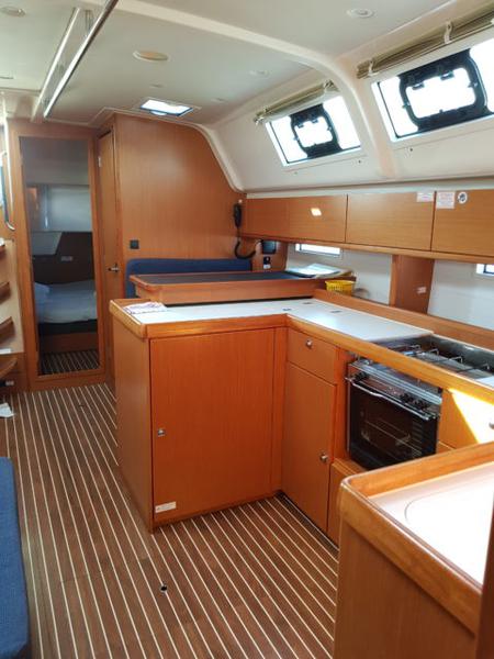 Book yachts online - sailboat - Bavaria Cruiser 51 - Ivolga - rent
