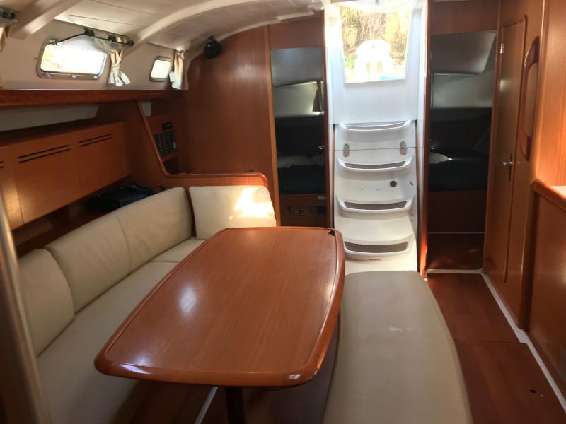 Book yachts online - sailboat - BENETEAU  Cyclades 43.4 2008/REFIT 2019 - RUBY  - rent