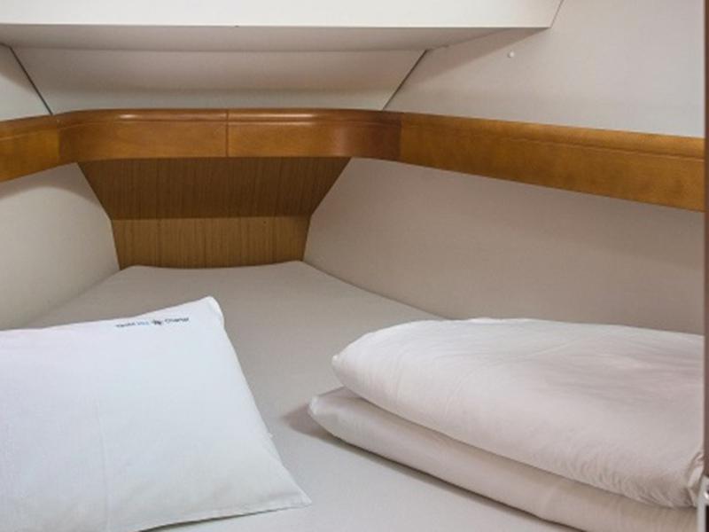 Book yachts online - sailboat - Sun Odyssey 36i REFIT 2019 - PINK DIAMOND P.c - rent