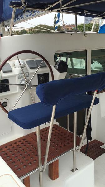 Book yachts online - catamaran - Lagoon 410 S2 - Vega - rent