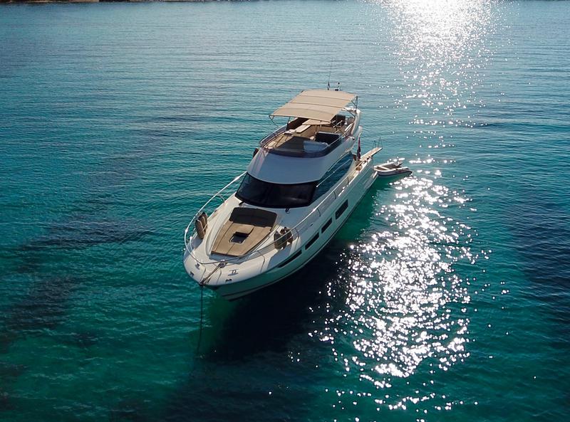 Book yachts online - motorboat - Prestige 500 Fly - Sardegna Blu - rent