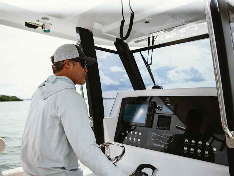 Book yachts online - motorboat - Aquila 28 - Eagle I - rent