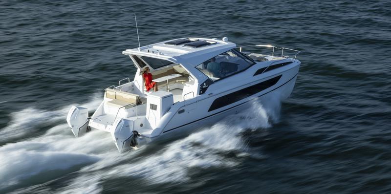 Book yachts online - motorboat - Aquila 36 - Joy - rent