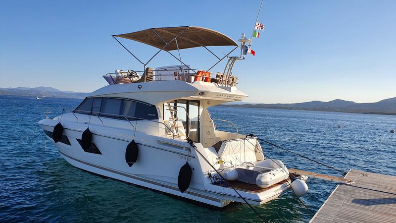 Book yachts online - motorboat - Prestige 420 Fly - My NAIMA - rent