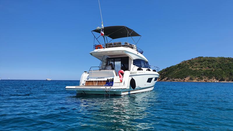 Book yachts online - motorboat - Prestige 420 Fly - My NAIMA - rent