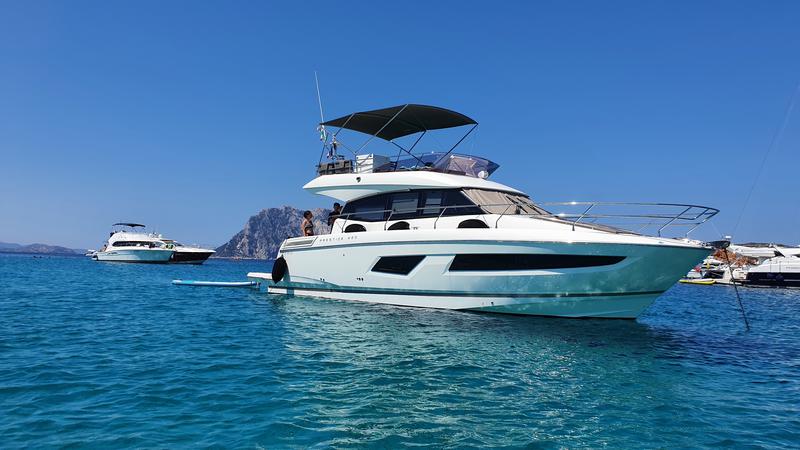 Book yachts online - motorboat - Prestige 420 Fly - My NAIMA - rent
