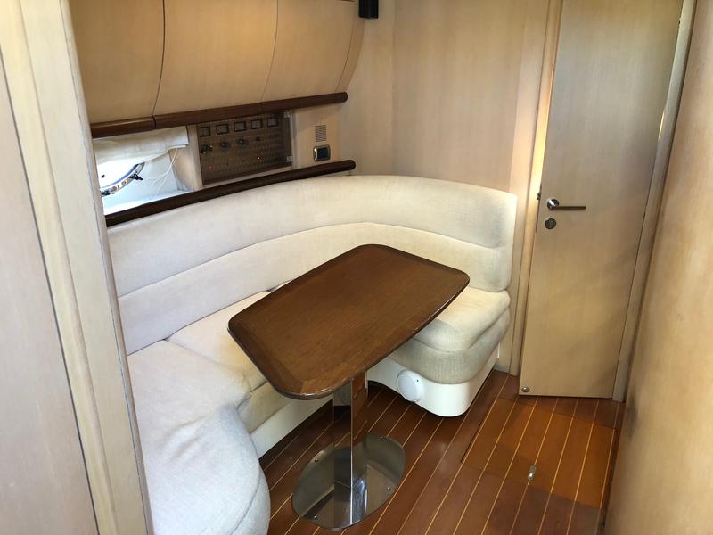 Book yachts online - motorboat - Blu Martin 46 ST - Profondo Blu - rent