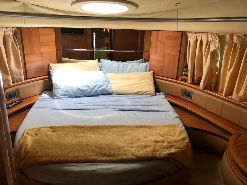 Book yachts online - motorboat - Azimut 50 - Azimut - rent