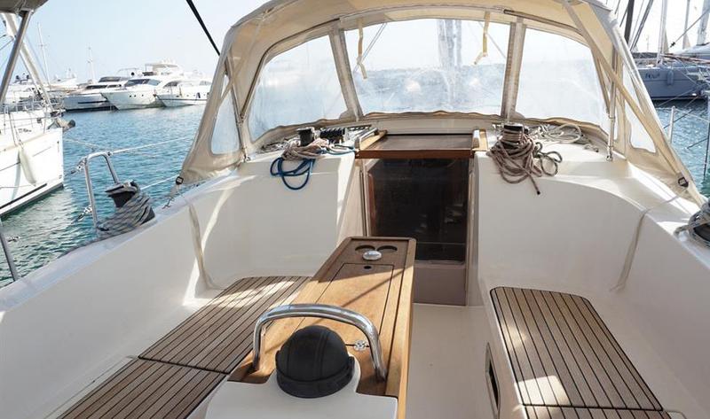 Book yachts online - sailboat - Bavaria Cruiser 41 - Harmes Bavaria 41 Cruiser - rent
