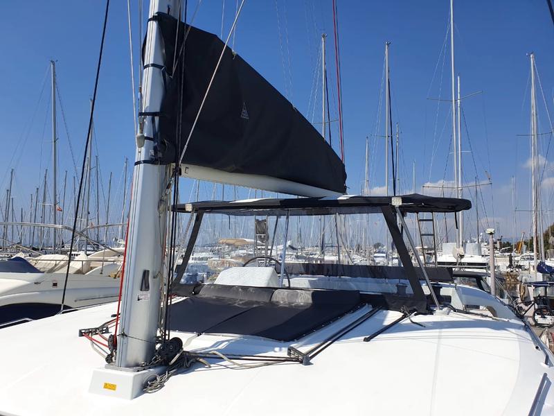 Book yachts online - catamaran - Lagoon 450F - Dioni - rent