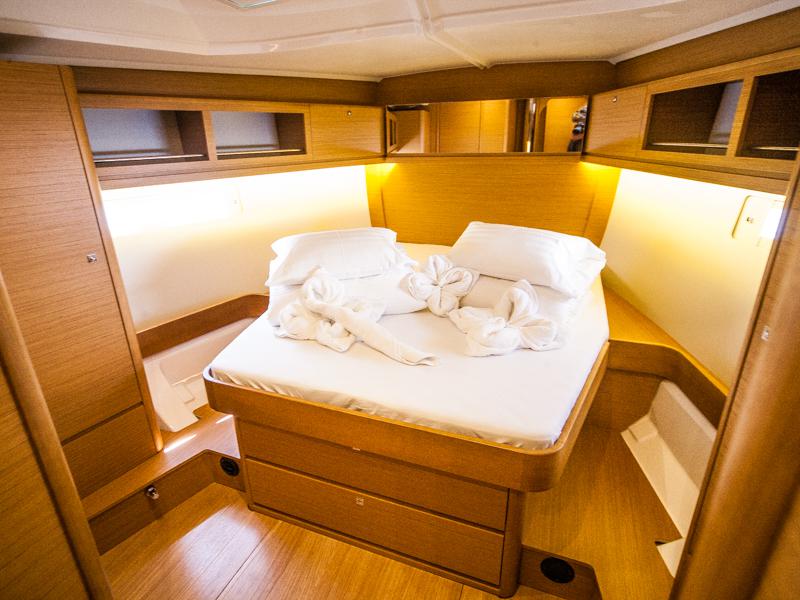 Book yachts online - sailboat - Dufour 460 Grand Large - MALIN OV 2018+AC+G - rent