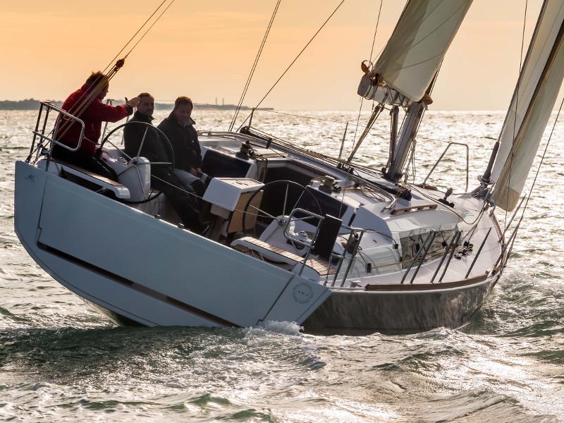 Book yachts online - sailboat - Dufour 382 Grand Large - PETAR PAN 2018 - rent