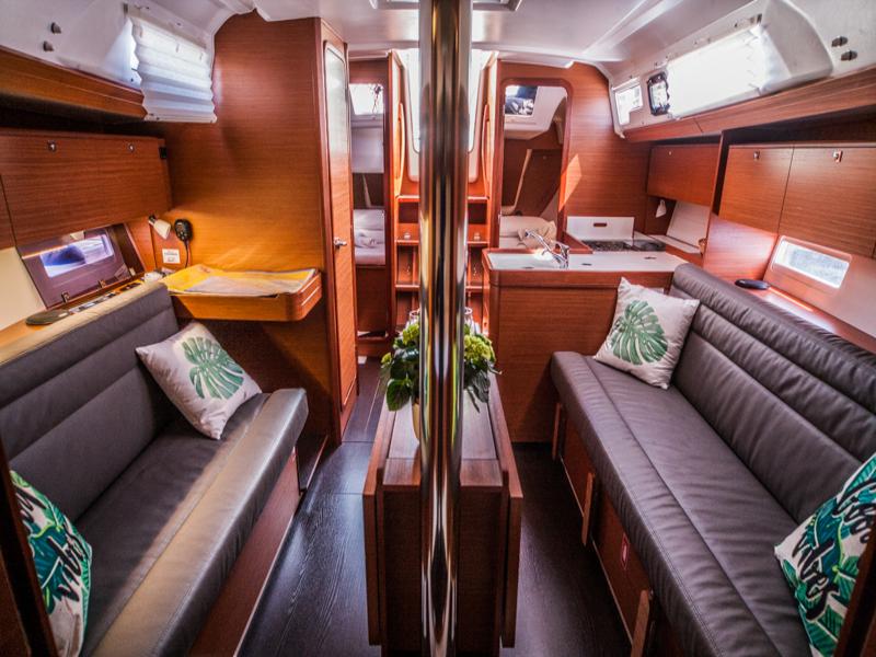 Book yachts online - sailboat - Dufour 350 Grand Large - IDA 2017 - rent