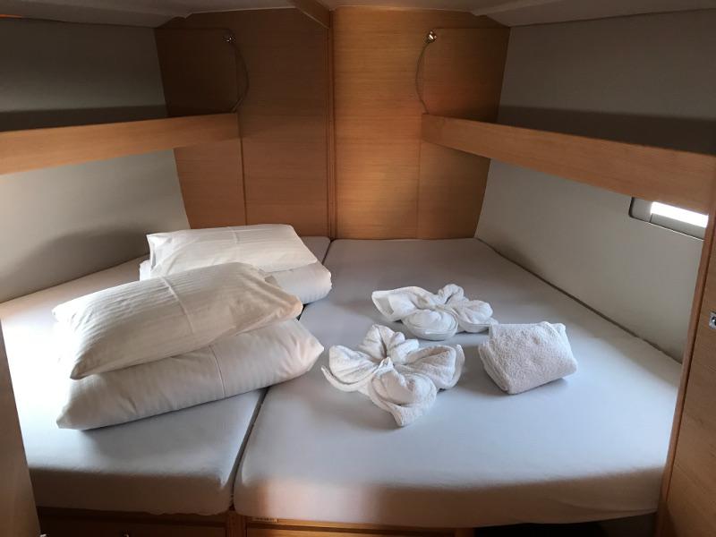 Book yachts online - sailboat - Dufour 460 Grand Large - MADICKEN 2018+AC - rent