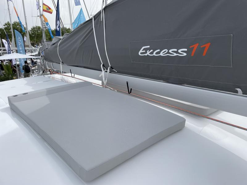 Book yachts online - catamaran - Excess 11 - Saona - rent