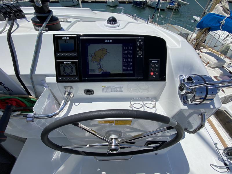 Book yachts online - catamaran - Lagoon 40 - Eskimo  - rent