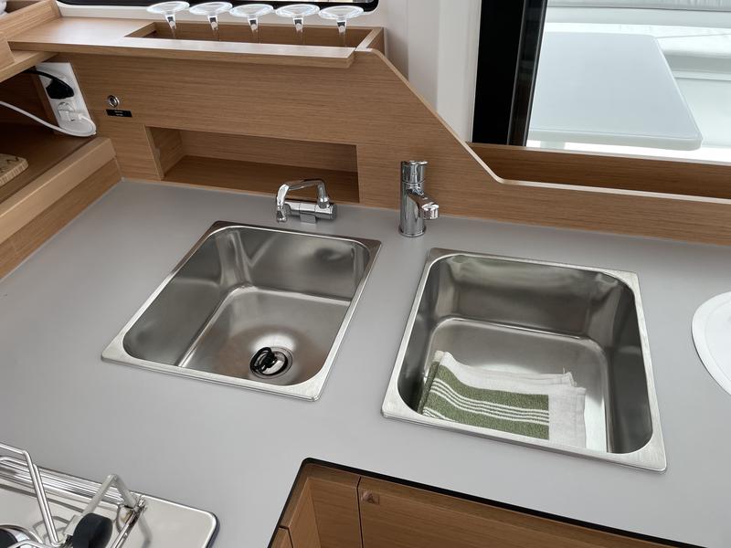 Book yachts online - catamaran - Excess 11 - Siesta - rent