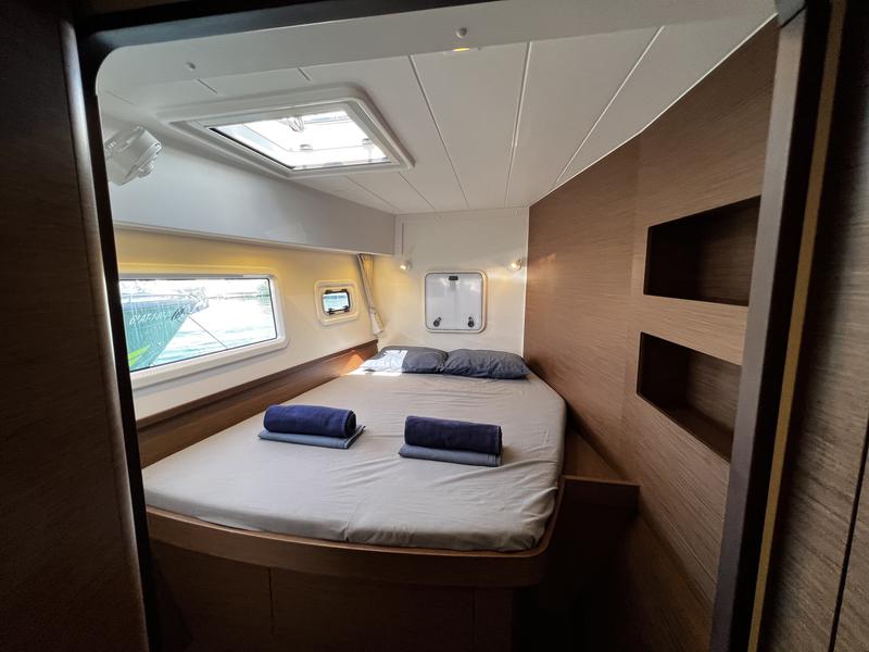 Book yachts online - catamaran - Lagoon 42 - Odessa - rent