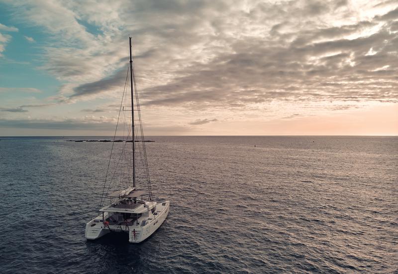 Book yachts online - catamaran - Lagoon 52F - Neptuno  - rent