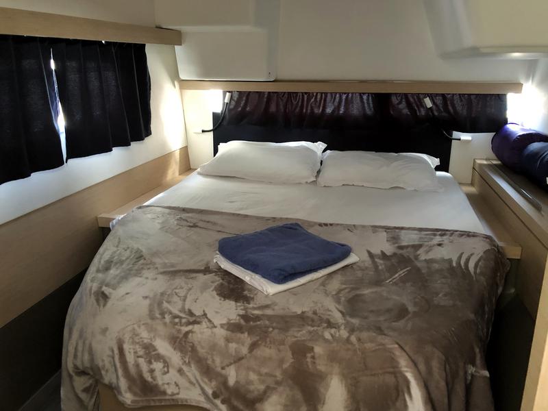Book yachts online - catamaran - Lucia 40 - Aquila (!!!from Monday!) - rent
