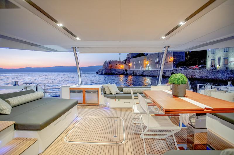 Book yachts online - powercatamaran - Fountaine Pajot Power 67 - nessun nome - rent