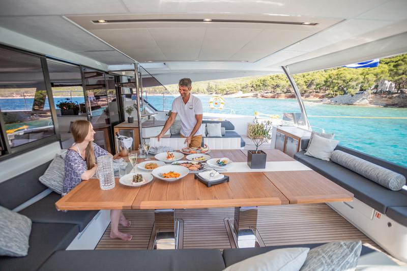 Book yachts online - powercatamaran - Fountaine Pajot Power 67 - nessun nome - rent