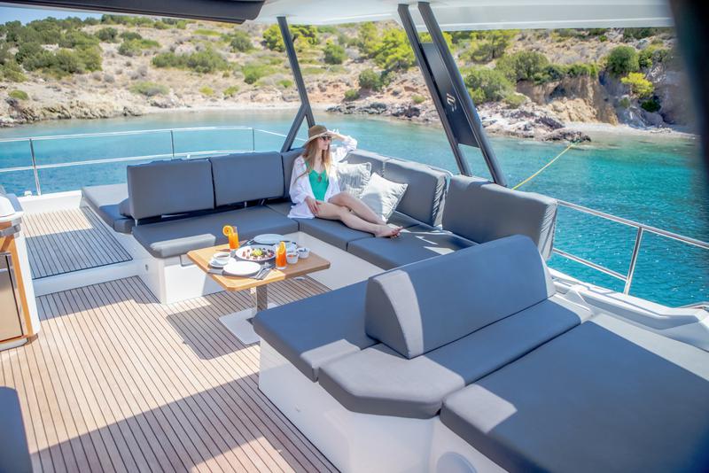 Book yachts online - powercatamaran - Fountaine Pajot Power 67 - nessun nome - rent