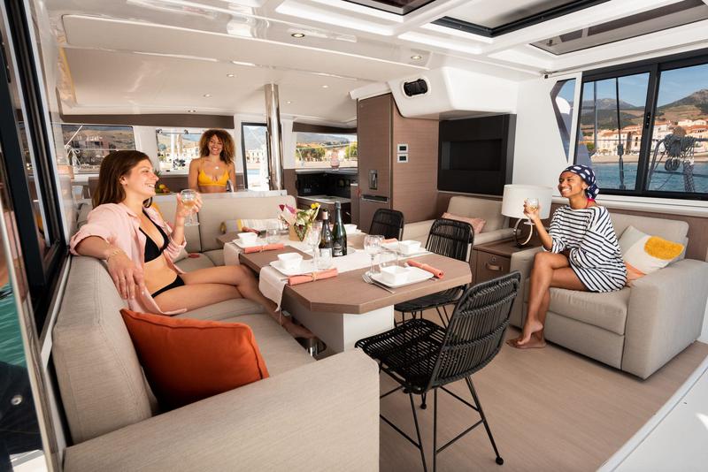 Book yachts online - catamaran - Bali 4.2 - Satisfaction - rent