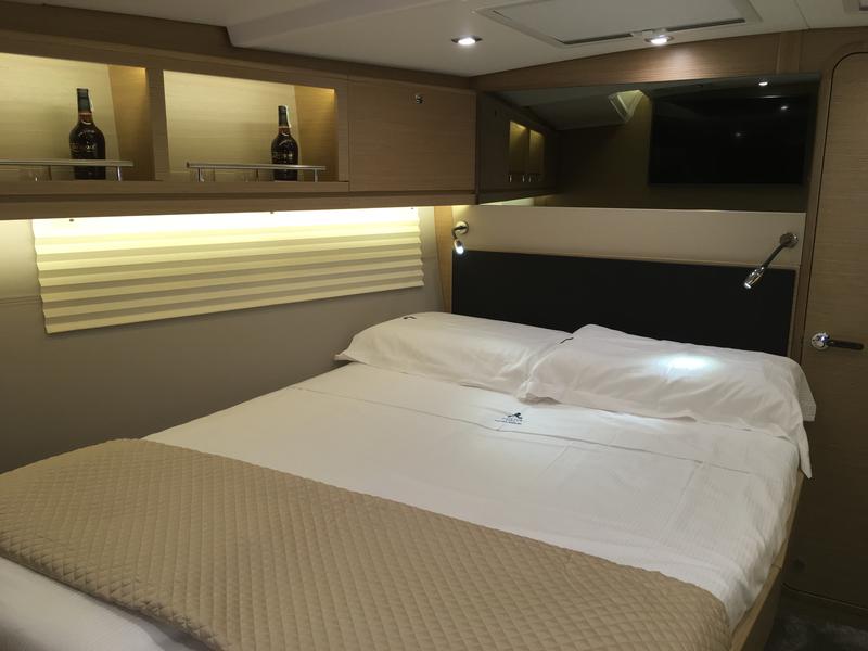 Book yachts online - sailboat - Dufour 56 Exclusive - INVICTUS - rent