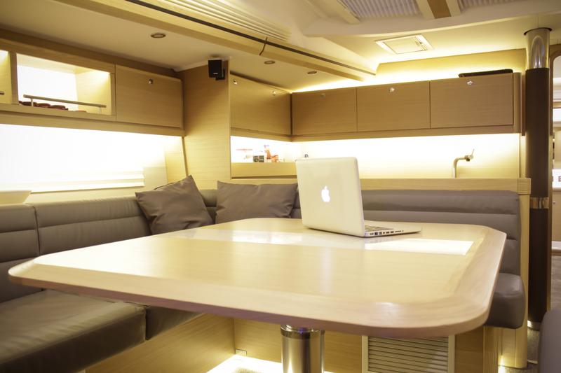 Book yachts online - sailboat - Dufour 56 Exclusive - INVICTUS - rent