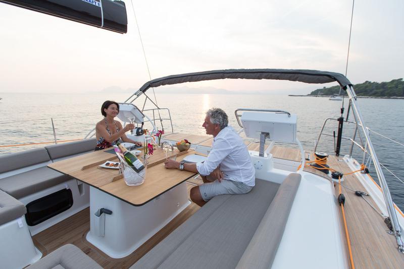 Book yachts online - sailboat - Dufour 56 Exclusive - INVICTUS - rent