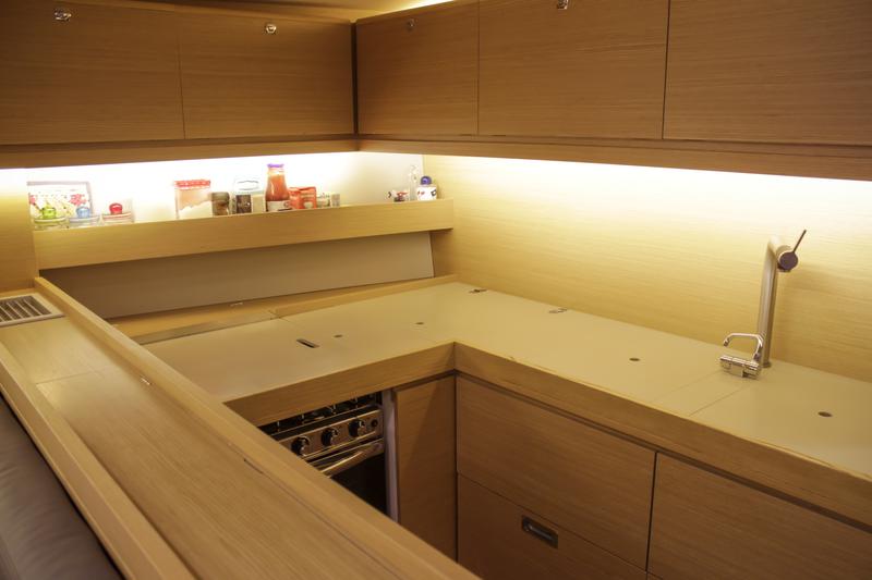 Book yachts online - sailboat - Dufour 56 Exclusive - INVICTUS - rent