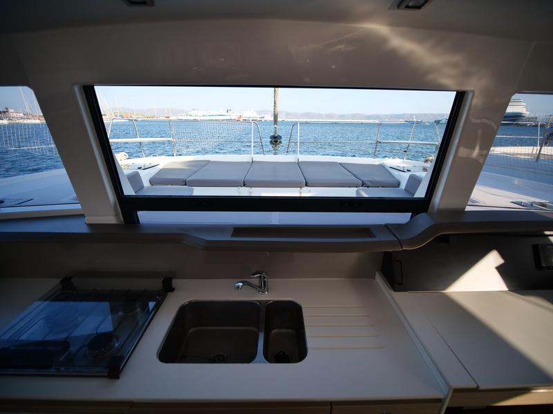 Book yachts online - catamaran - Bali 4.1 - Double Kiss - rent