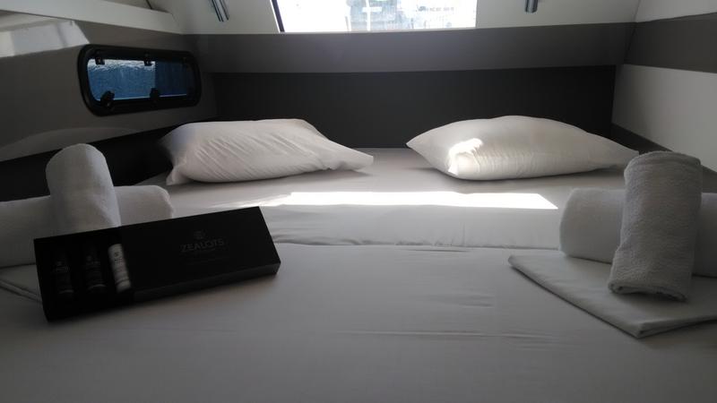 Book yachts online - catamaran - Bali 4.1 - Double Kiss - rent