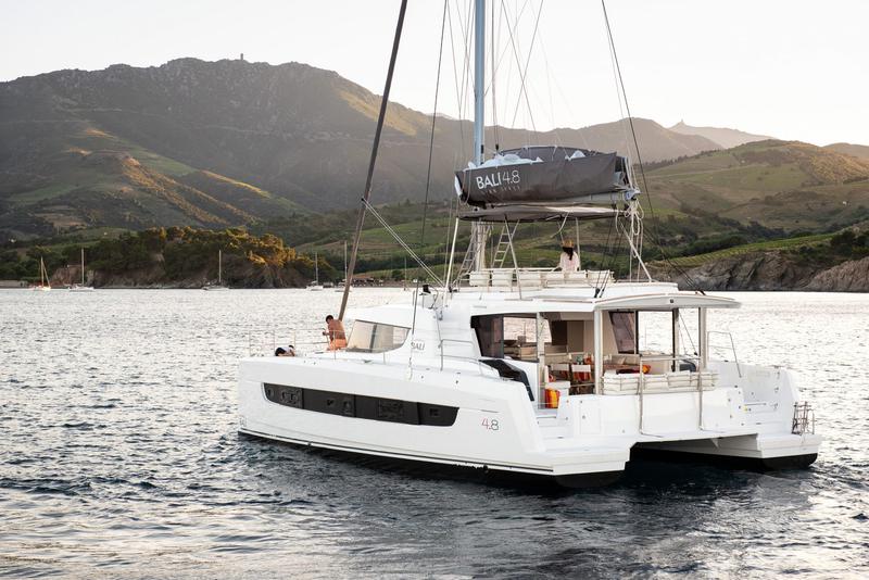 Book yachts online - catamaran - Bali 4.8 - EAGLE - rent