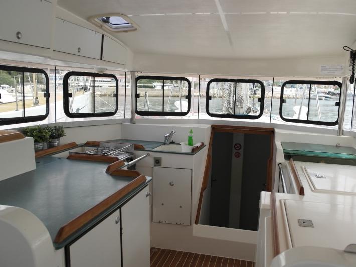 Book yachts online - sailboat - Dufour Atoll 6 - The Big One Two - rent