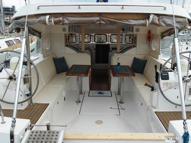 Book yachts online - sailboat - Dufour Atoll 6 - The Big One Two - rent