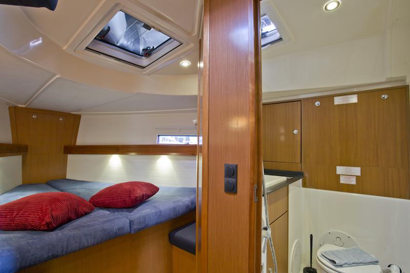 Book yachts online - sailboat - Bavaria 41 Cruiser - Astros - rent