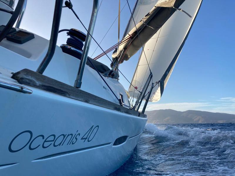 Book yachts online - sailboat - Beneteau Oceanis 40 - Tosca - rent