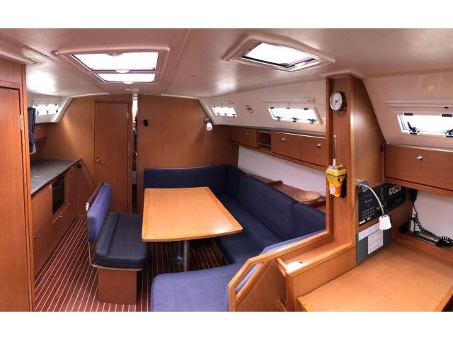 Book yachts online - sailboat - Bavaria Cruiser 40 - Ester - rent